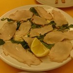 Carpaccio di pesce spada affumicato メカジキの燻製カルパッチョ