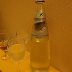 トラットリア デッラ ランテルナ マジカ - Acqua con gas  炭酸水