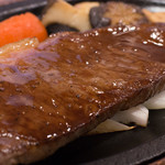 米沢牛 登起波 - サーロインステーキのアップ