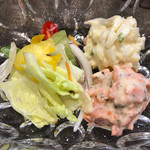 よねさん - 秋鮭とイカのサラダ仕立て食べ比べ