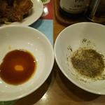 バーミヤン - 餃子用の酢胡椒と醤油ラー油