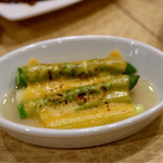 波へい - アスパラのおでん チェダーチーズのせ