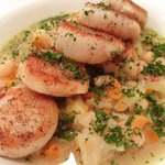 ラミティエ - 本日のランチ 1200円 のホタテのポワレ野菜の煮込み添え