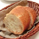 ラミティエ - 本日のランチ 1200円 のパン