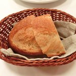 ラミティエ - 本日のランチ 1200円 のパン