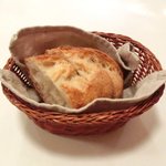 ラミティエ - 本日のランチ 1200円 のパン