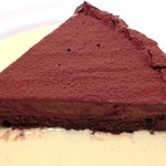 ラミティエ - 本日のランチ 1200円 のガトーショコラ アングレーズソース