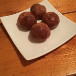 ビストロ TABATA - グージュエル:チーズの塩気と独特な食感がgood!