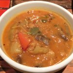 スパイスカフェ - ペアカレーランチ 1350円 のサンバル(中辛)