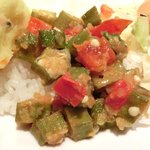 スパイスカフェ - ペアカレーランチ 1350円 のオクラ