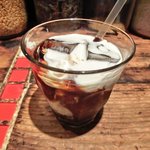 スパイスカフェ - ペアカレーランチ 1350円 のアイスコーヒー