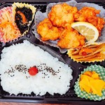 【弁当】人気ＮＯ１！　多古米唐揚げ弁当　５５６円（税抜き）