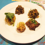 ガラムマサラ - ダルバート・ディナーのおつまみプレート