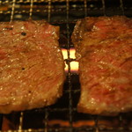 光牛 - 焼き目が美しい