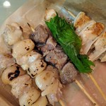 浜鶏 - 塩串の部　モモにんにく×2　カシラ　梅しそ　ヤゲン
どれも丁寧に作られてて安定の美味しさ！