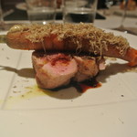 リストランテ カノフィーロ - 三元豚フィレ肉と人参のアロースト　サマートリュフのアップ