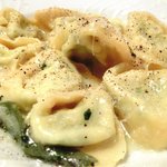 ラ スフォリーナ - メニューピッコロ<平日限定> 1400円 のリコッタチーズとほうれん草を詰めたトルテッローネ