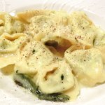ラ スフォリーナ - メニューピッコロ<平日限定> 1400円 のリコッタチーズとほうれん草を詰めたトルテッローネ