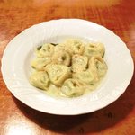 ラ スフォリーナ - メニューピッコロ<平日限定> 1400円 のリコッタチーズとほうれん草を詰めたトルテッローネ