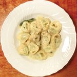 ラ スフォリーナ - メニューピッコロ<平日限定> 1400円 のリコッタチーズとほうれん草を詰めたトルテッローネ