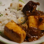 溢彩流香 - 麻婆豆腐オン・ザ干し肉炒飯^m^