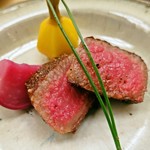 銀座 小十 - 静岡県知事賞受賞牛の炭火焼き