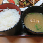 歩食堂 - ご飯と味噌汁