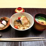 銀座 小十 - 寒ブリとゴボウの炊き込みご飯