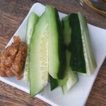 大倉山もつ肉店 - もろきゅう 200円