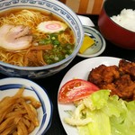 ハーク - ラーメン+唐揚げセット 930円