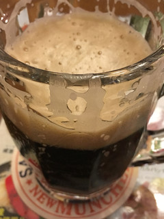 ニューミュンヘン - 黒ビール☆★★☆イケる ゆっくり味わう感じ