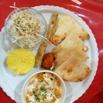 Pakistani Restaurant SANA - チーズナンセット　チキンカレー