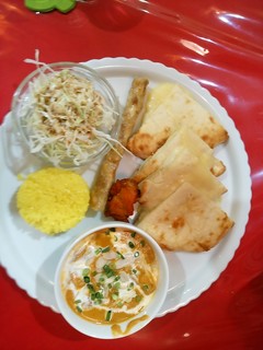 Pakistani Restaurant SANA - チーズナンセット　チキンカレー