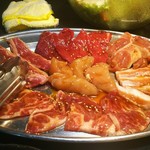 Sumibiyakiniku Pikaso - メニュー6店盛り