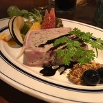 大衆アメリカン肉酒場 サニーデイズ - お肉のパテ