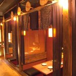 とりどり - 落ち着いた雰囲気の店内