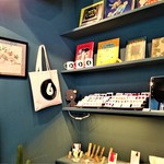 Standsix - 店内に並べられた『designsix LONDON』さんのアクセサリーの数々～♪( ^o^)ﾉ