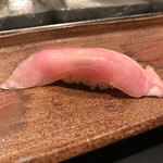 稲城 ヨロシク寿司 - 金目昆布〆