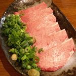 焼肉 三千里 - タン刺し