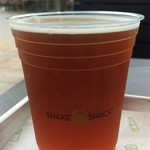 Shake Shack - シャックマイスターエール830円です。美味いクラフトビールって感じ。