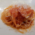 T.N - トマトソースと24か月熟成のパルミジャーノチーズのスパゲッティーニ