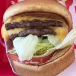 In-N-Out Burger - DOUBLE-DOUBLE(アップ)♪