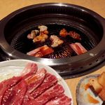 焼肉 肉の街 - 