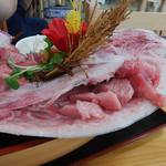 みなと市場 小松鮪専門店 - 「中おち定食」