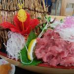 みなと市場 小松鮪専門店 - 「中おち定食」