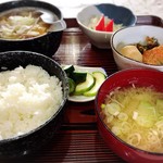 水戸屋 - 料理写真:モツ煮定食