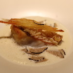 RESTAURANT hidamarino - ●甘鯛うろこ焼 ジャガイモスープにサマートリュフ アサリの風味