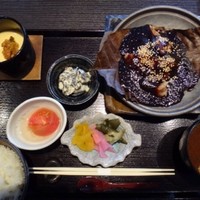 ごはん処 田辺宗 - ◆黒豚朴葉焼御膳（1600円）・・黒豚朴葉焼・茶碗蒸し・小鉢2種・ご飯・赤だし・お漬物など。