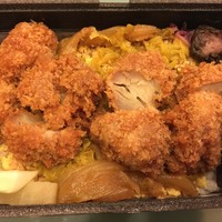 侘家古暦堂 祇園花見小路本店 - ふわふわ卵の鶏カツ弁当