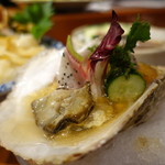 樽八 - 岩牡蠣は土佐酢ジュレで